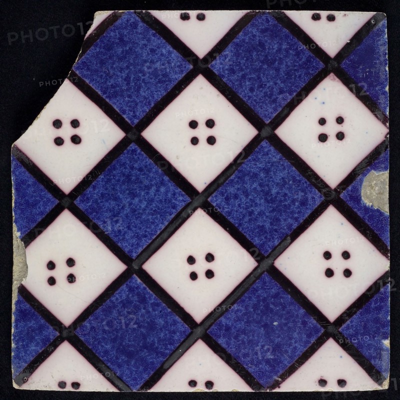 F.J. Kleyn, Ornament tile with checkerplate motif, wall tile tile footage ceramic earthenware glaze, baked 2x painted glazed