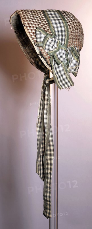 Awning hat in brown braided straw, awning hat headgear women's clothing clothes straw linen silk satin metal, to 86.0