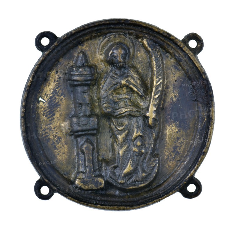 Round brass insignia with Saint Barbara and tower, pilgrims insignia insignia devotionalia earth discovery copper metal d 0,3