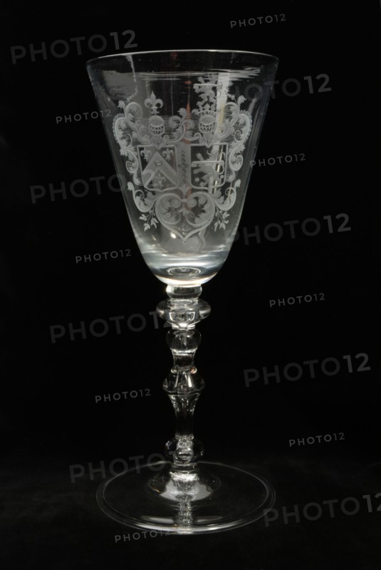 Goblet, wineglass with two alliance weapons: Baelde and Van Teylingen, wine glass drinking glass drinking utensils tableware