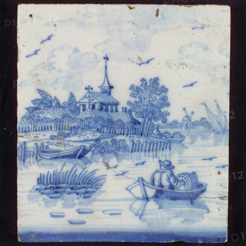 Tile, blue on white, open air, closed with rowing boat in which man with fish trap, tile picture material fragment ceramics