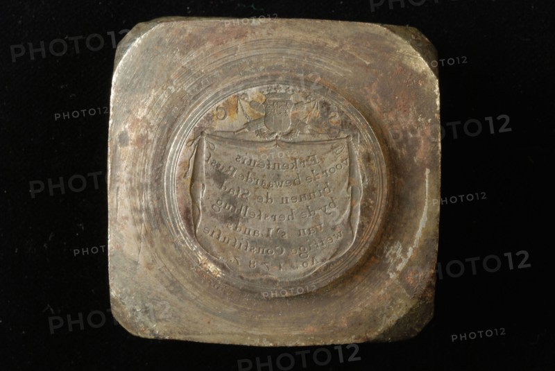 Stamp for tokens as result of the resolution of the Rotterdam town council in 1787, striking tool tools iron, low relief Square