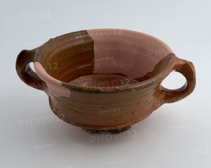 Earthenware pap bowl, fully glazed, two bandors, on stand, porcelain crockery holder earth discovery ceramics earthenware glaze