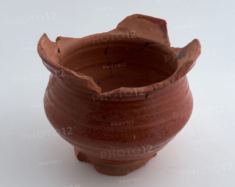 Pottery pot, red shard, externally glazed, on stand, pot holder soil find ceramic earthenware glaze lead glaze, hand-turned