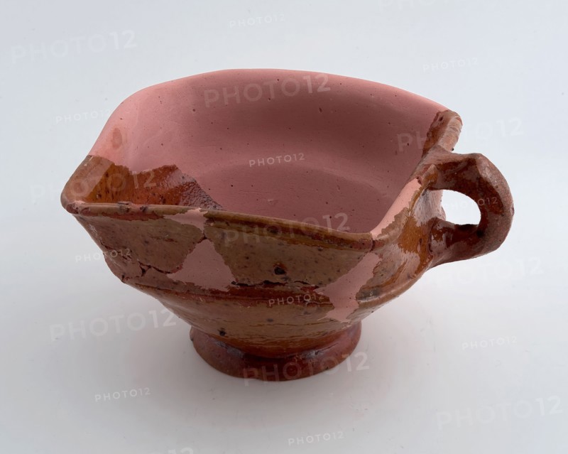 Pottery test, square model, red shard, glazed, on stand, fire test test earth discovery ceramics earthenware glaze lead glaze