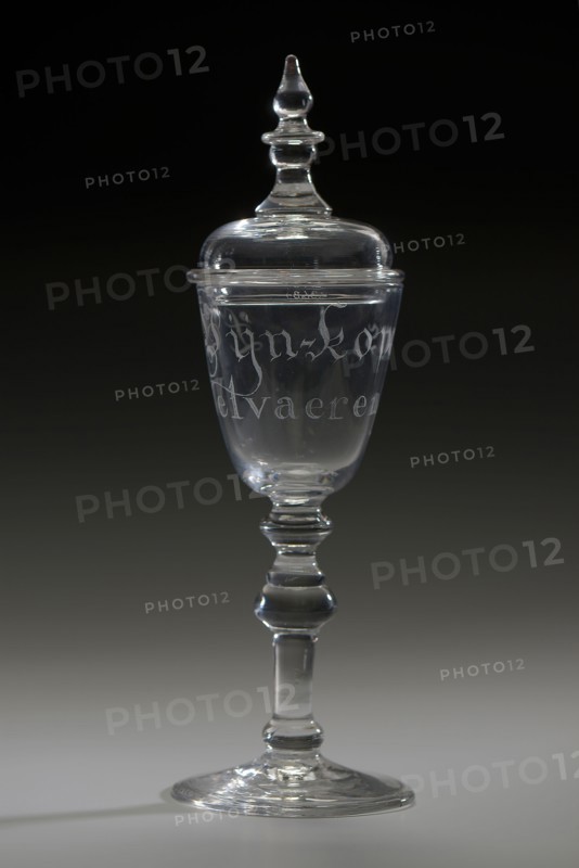 Chalice from the wine buyers' guild, wine glass drinking glass drinking utensils tableware holder lead glass glass, gram free