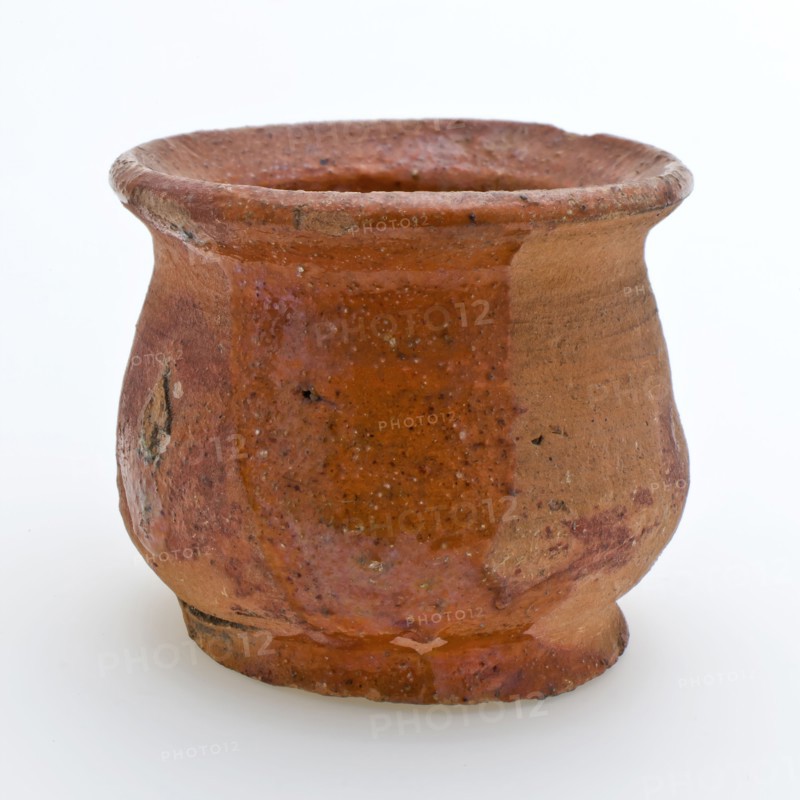 Pottery belly model ointment jar, red shard, internally glazed, ointment jar holder soil found ceramic earthenware glaze lead