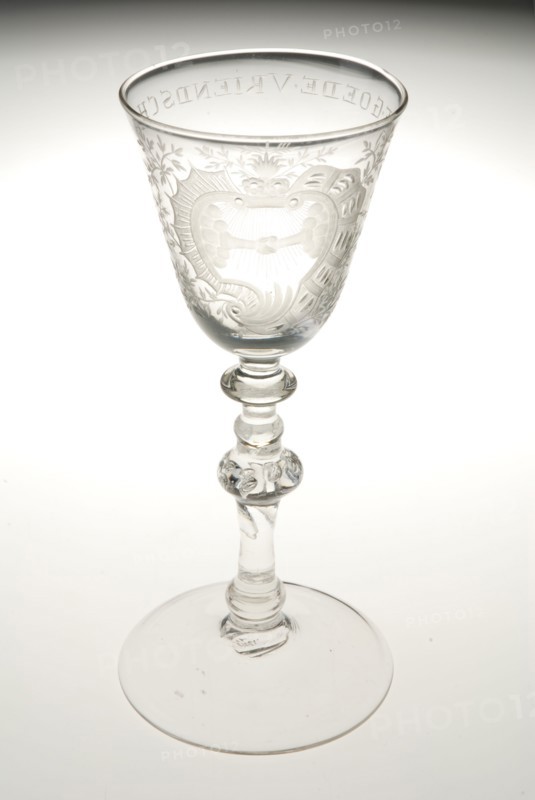 Chalice glass engraved with rocaille with two shaking hands and DE. GOOD. FRIENDSHIP, wine glass drinking glass drinking