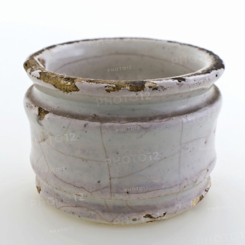 Earthenware ointment jar, low model, white glazed, ointment jar pot holder soil find ceramic earthenware glaze tin glaze, delfts