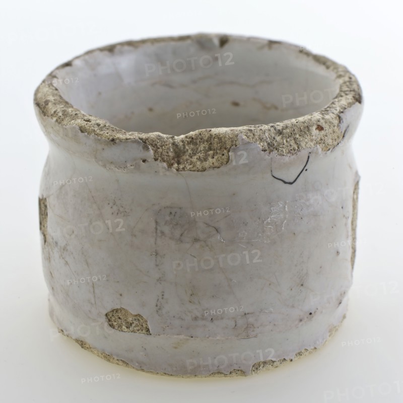 Pottery ointment jar, low model, white glazed, ointment jar pot holder soil find ceramic earthenware glaze tin glaze, delfts