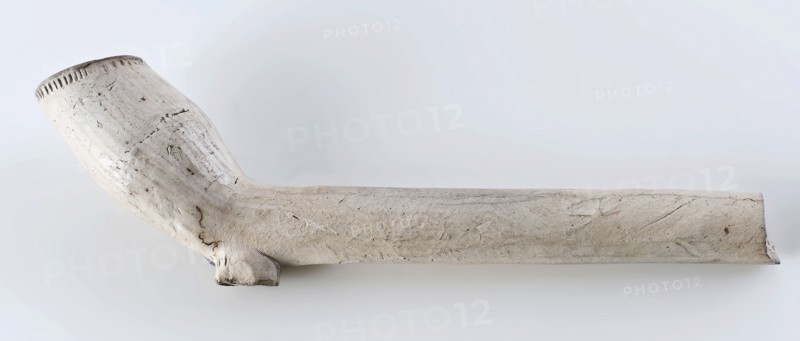 White clay pipe, marked with stem decorated with fleur de lis stamps, clay pipe smoking equipment smoke floor pottery ceramics