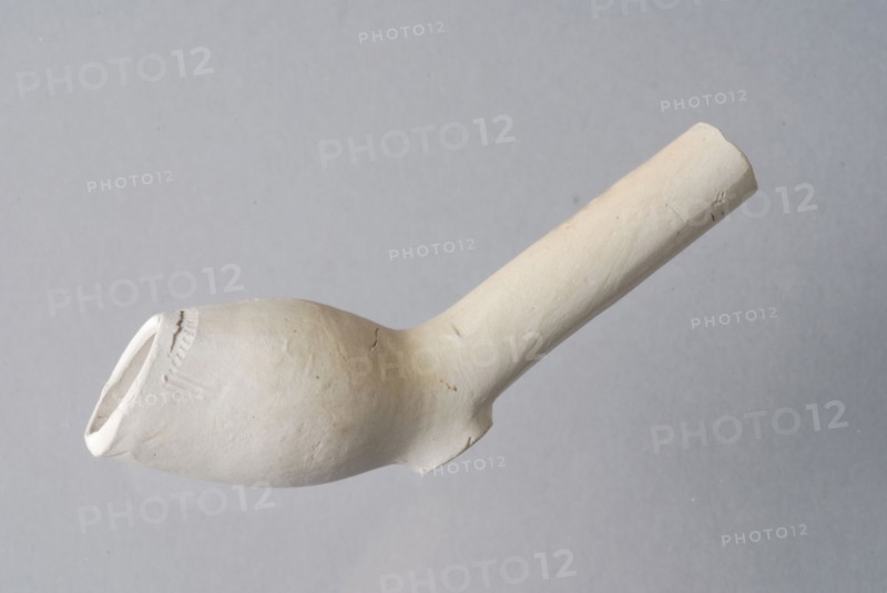 Hendrick Jansz., Clay pipe, unnoticed, from the waste from Rotterdam pipe making, clay pipe smoking equipment smoking ground