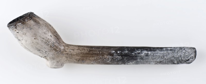 Clay pipe, marked with stem decorated with fleur de lis stamps, clay pipe smoking equipment smoke floor pottery ceramic pottery