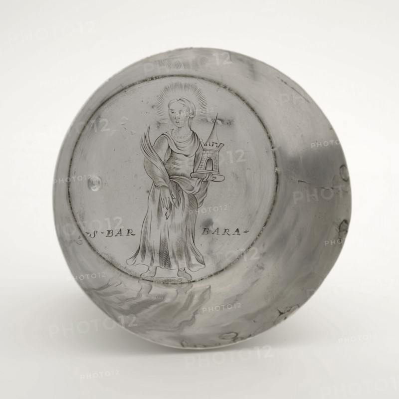 Silver kalktobbe or mason trap with image H. Barbara, tub bowl model, hammered drawn engraved Round layer and slightly conical