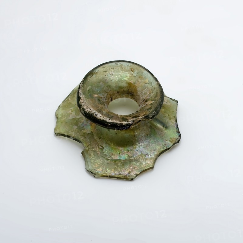 Neck fragment small bottle, bottle holder soil find glass, free blown Neck fragment of small bottle with wide top edge