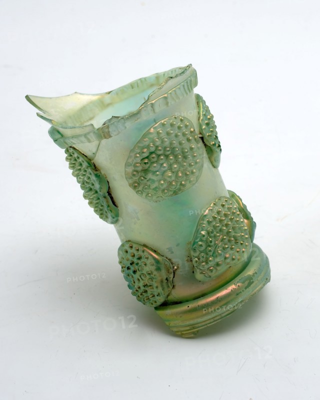 Fragment drinking glass, roemer with blackberry buds, roemer wineglass drinking glass drinking utensils tableware holder soil