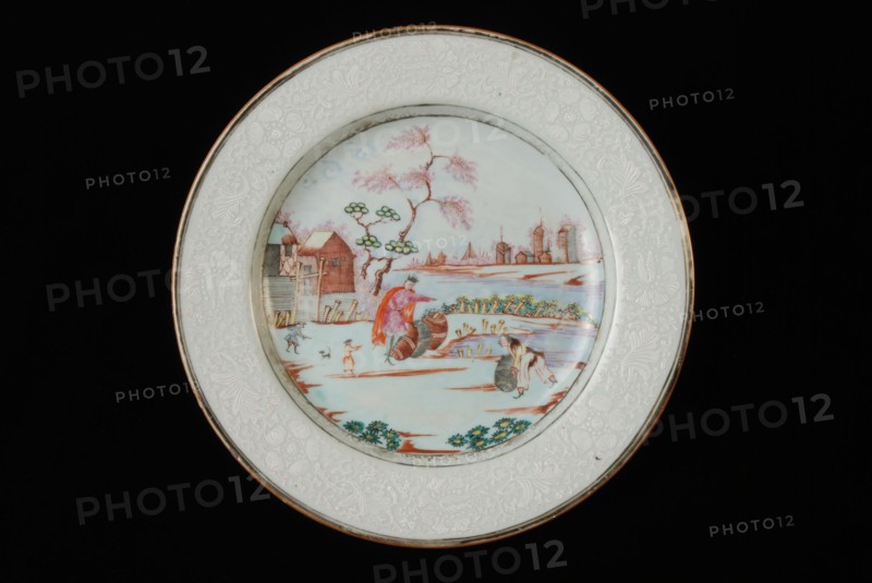 Plate with image Tsar Peter the Great in Zaandam (1697), plate crockery holder ceramic porcelain glaze, baked glazed painted