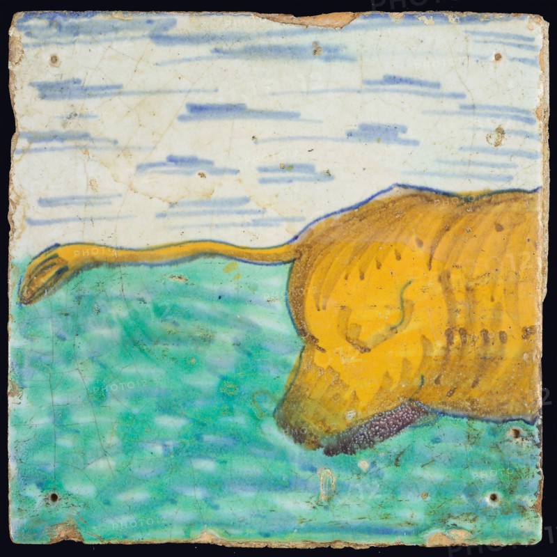 Sea-weed tile, in blue, green and orange on white, back of an unknown animal with the legs in the water, tile picture footage