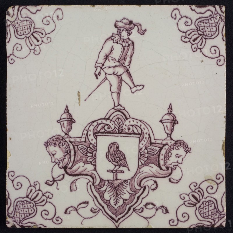 tile manufacturer: Aalmis, Cartouchetegel, from tile field, cartridge tile in purple with artist, corner motif quarter rosette