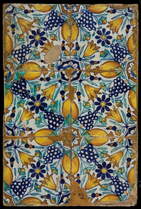 Tile field, six ornament tiles, central decor without frame, orange, yellow, green and blue on white, rosette with inwardly