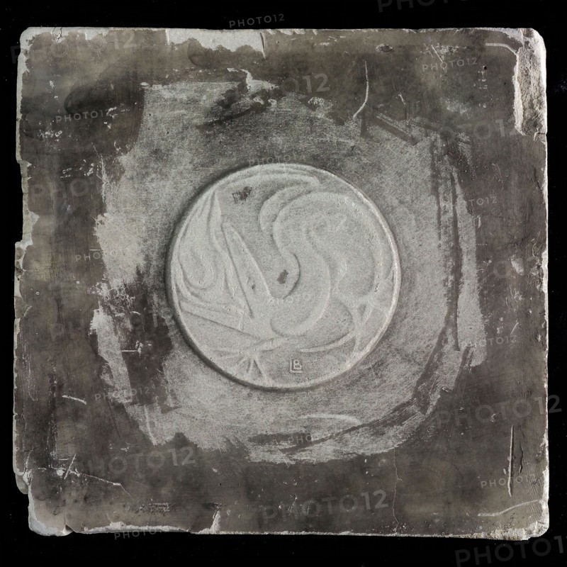 Leendert Bolle, Rectangular mold for Medal, in circle fire-spitting dragon, mold tool kit gypsum, lower middle signed LB
