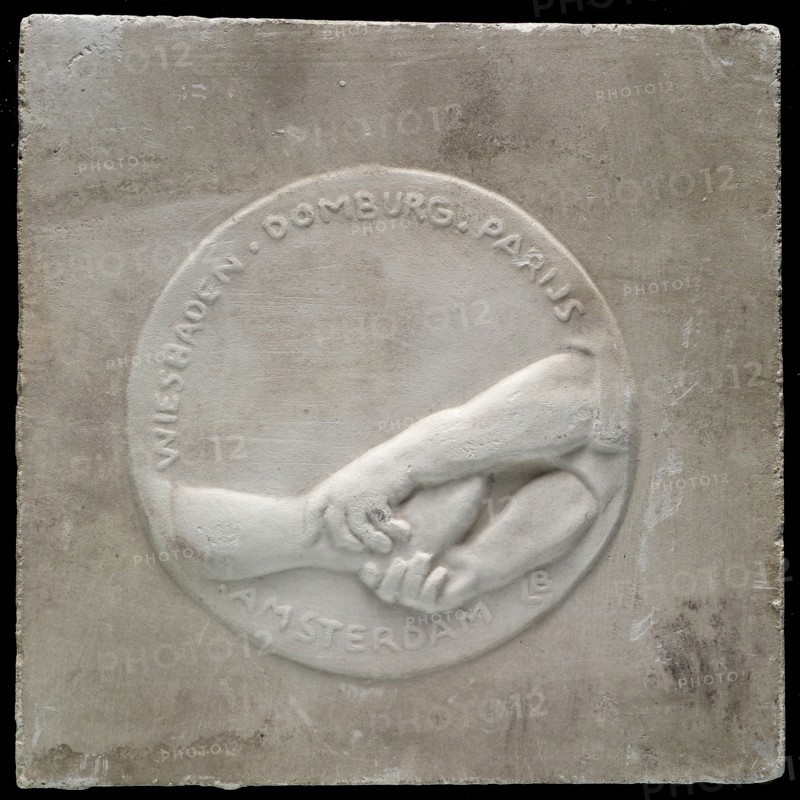 Leendert Bolle, Two molds for medal on Johann Georg Mezger, circle with foot massage in relief and Amsterdam, Wiesbaden, Domburg