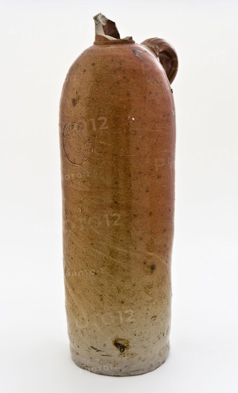 Stoneware mineral water pitcher, cylindrical with round shoulder, sausage ear and short neck, mineral water pitcher jar product