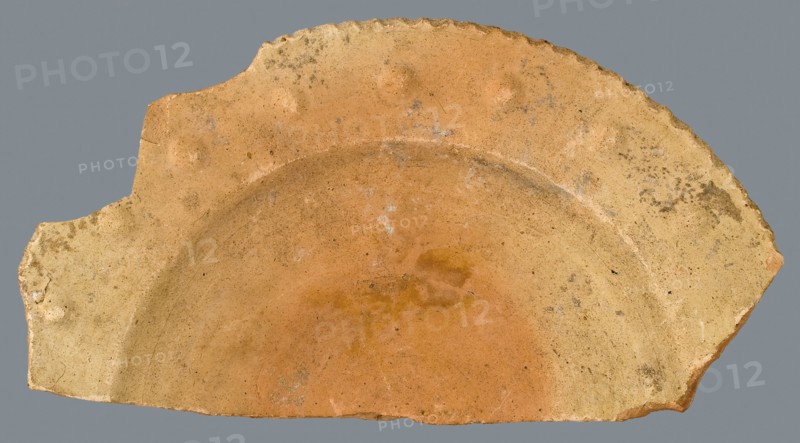 Fragment earthenware dish with nubs in the rim, biscuit, without glaze, plate dish crockery holder soil find ceramic earthenware