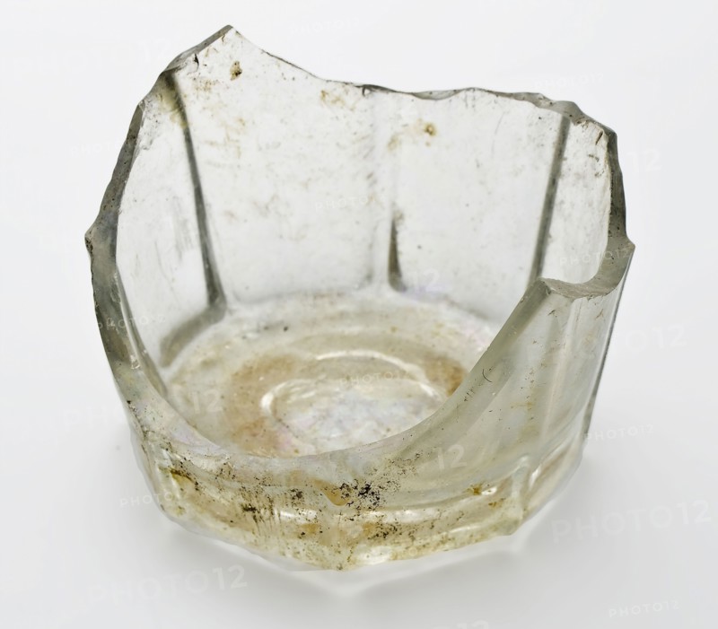 Bottom fragment of drinking glass, octagonal with pontilemark, clear glass, goblet drinking glass drinking utensils tableware