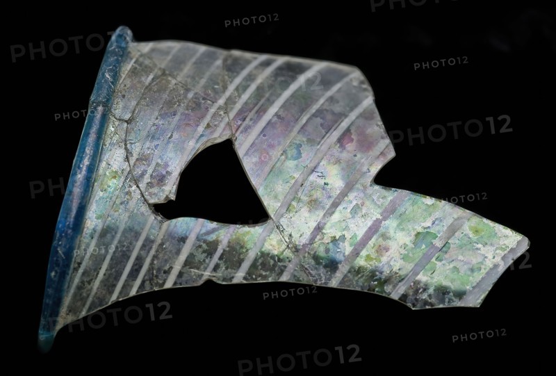 Border fragment of beaker decorated with blue mouth rim and white glass threads, beaker drinking glass drinking utensils