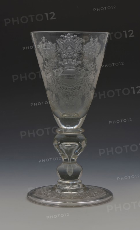 Christiaan Prysler?, Chalice, engraved with weapon polder Cool and city arms of Rotterdam and Van Cool, Rotterdam, Anno 1725