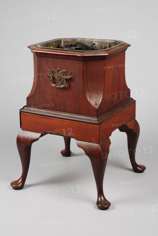 Rosewood tea stew, tea stew stew furniture interior design rosewood mahogany brass oak wood, Square with drawer brass handles