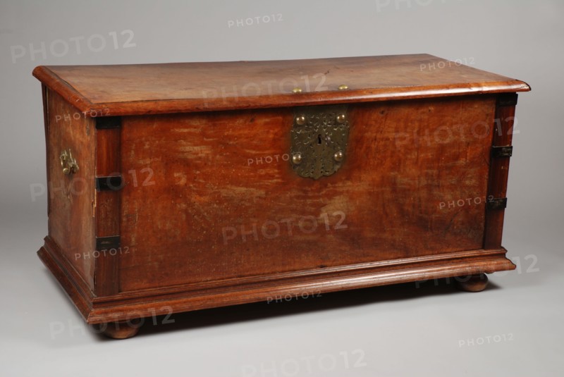 Colonial hardwood case, coffin cabinet furniture furniture interior design wood rosewood ebony camphor wood brass, brass fitting