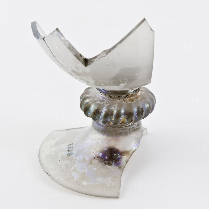 Fragment of foot, trunk and chalice of chalice in façon de Venise style, drinking glass drinking utensils tableware holder