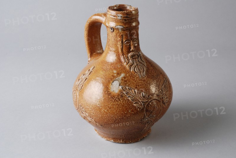 Stoneware barb jug, small and round ball with beard, portrait medallions and acanthus leaves, Bartmann juggejug tableware holder