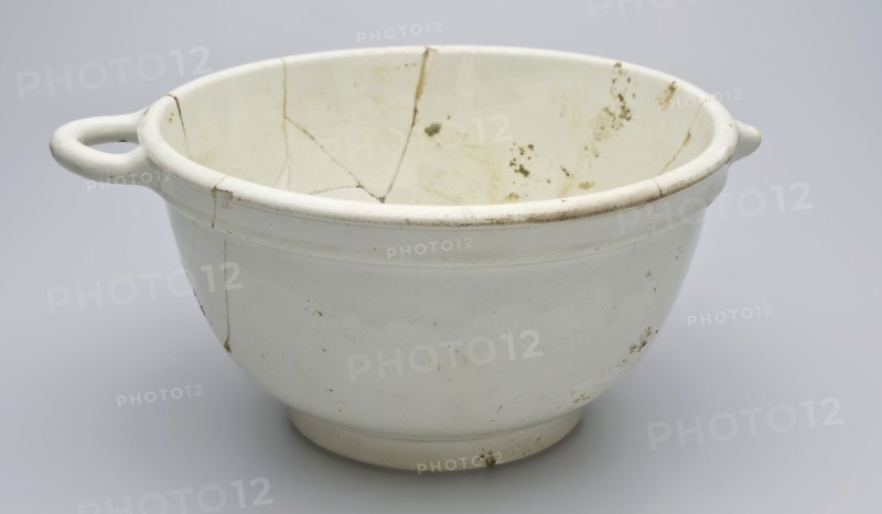Deep pap bowl on stand with two lying ears, industrial white goods, porcelain crockery holder earthenware ceramic earthenware