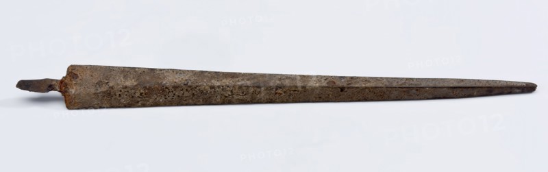 Blade of kidney dagger with double-edged blade, kidney dagger dagger knife stab weapon weapon fragment soil find iron metal