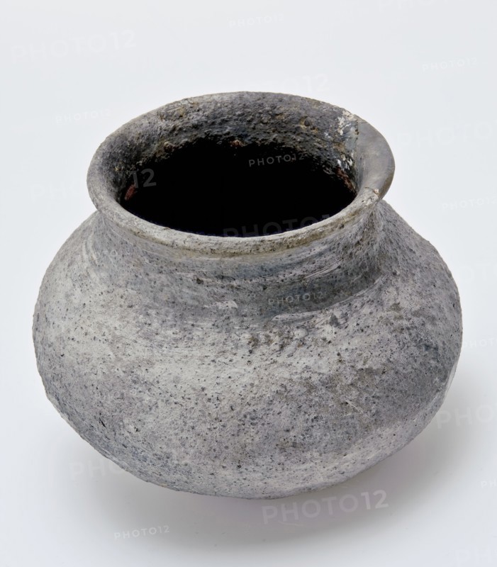 Pottery ball pot, ball pot cooking pot tableware holder kitchenware earthenware ceramic pottery, hand-shaped hand-turned baked