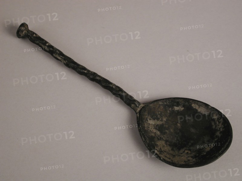 G.A.H., Pewter spoon, marked, straight stem with lumps and small flat at the end, spoon cutlery tin metal, w 5.1 poured beaten