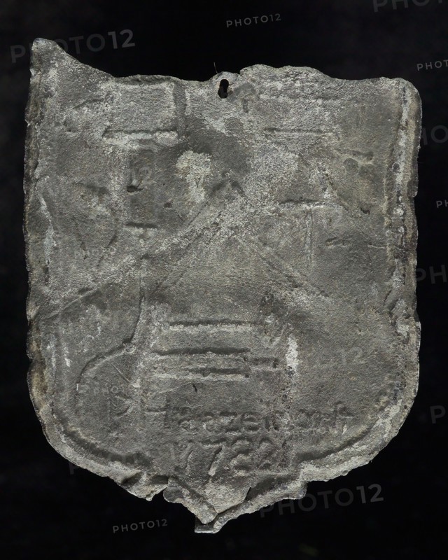 P. Haazelhorst, Roof bonnet, shield-shaped cover plate with 1783, P. Haazelhorst and guide tool, lead hallmark lead metal, Roof