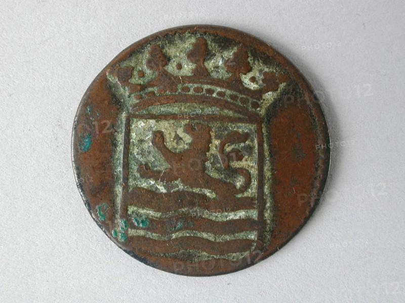 Germany, coin of the VOC, beaten in Zeeland, penny coin money swap bronze metal 3.62 grams minted German. bronze. Coin