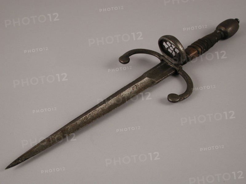 Left hand dagger with wooden hilt, brass braiding, dagger weapon iron brass wood metal, w 11.5 forged carved pulled Left hand