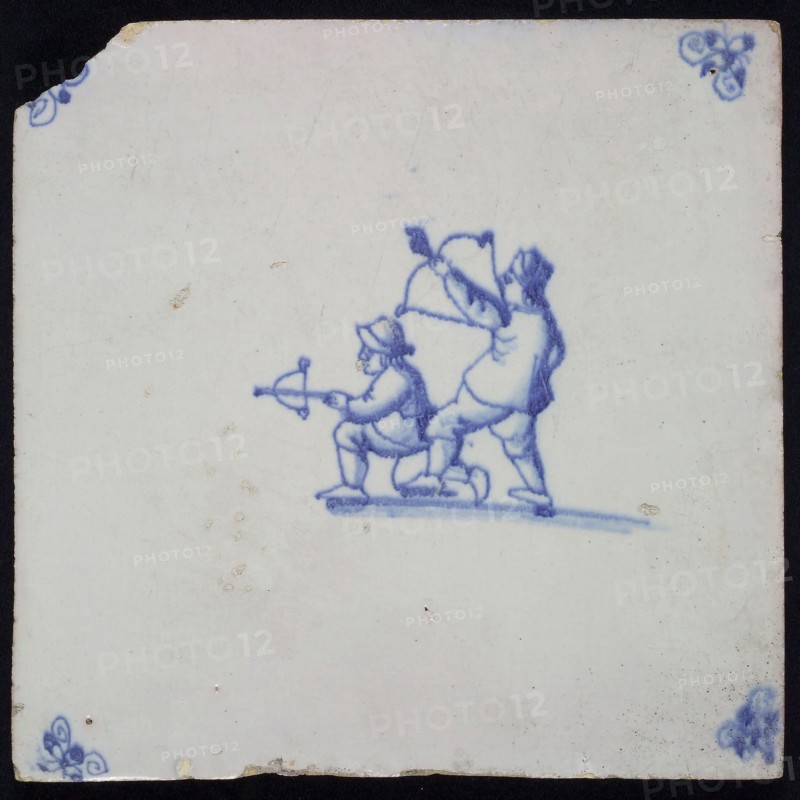 Scene tile, double child's play, archery, corner motif spider, wall tile tile sculpture ceramic earthenware glaze tin glaze
