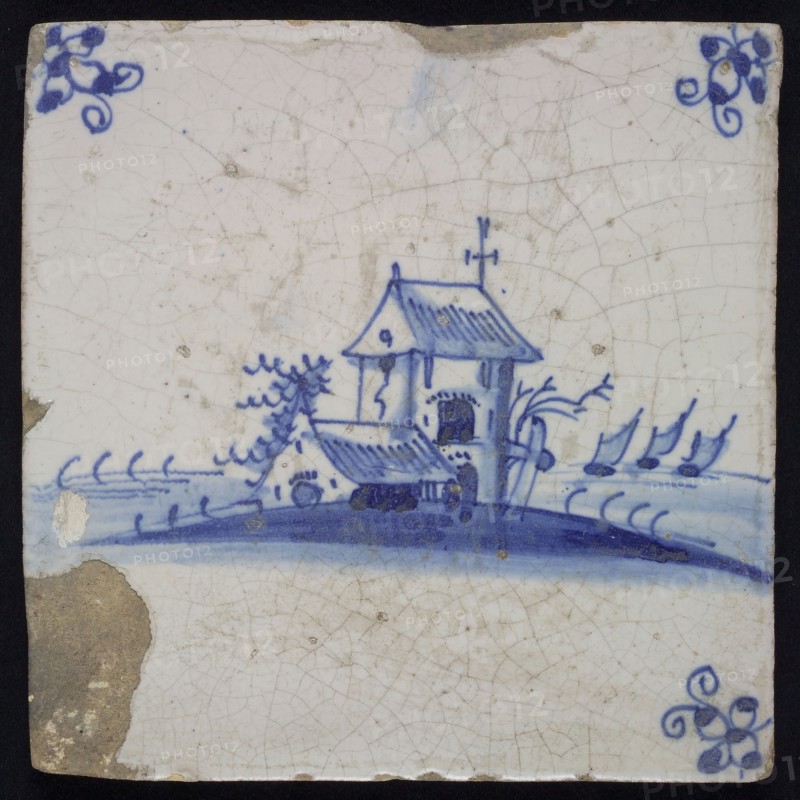 Scene tile, landscape tile with house or chapel, blue decor on white ground, corner fill spider, wall tile tile sculpture