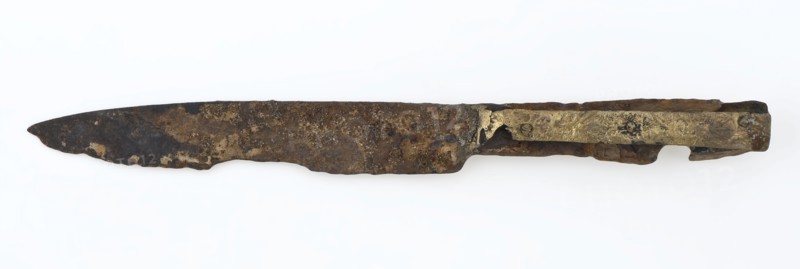 Small iron knife with decorated, driven handle, knife cutlery soil find iron copper brass metal, forged driven riveted Small