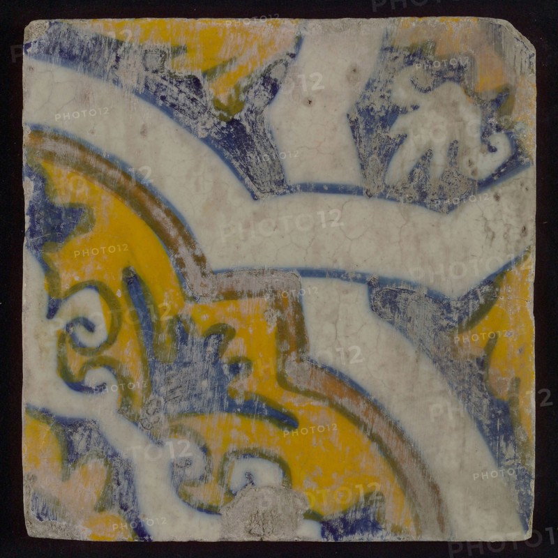 Ornament tile, diagonally across the tile white braid band motif, corner motif quarter rosette, wall tile tile sculpture ceramic