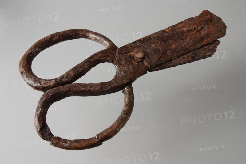Iron scissors, scissors tool equipment founding iron 18g 18,8, largest part) forged riveted Iron scissors hinge scissors