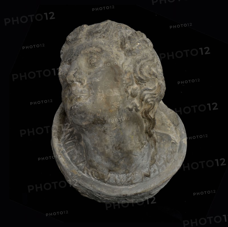 Round facing brick with female head, INT.VROUWEN.HOOFT, facing stone sculpture sculpture building component sandstone stone