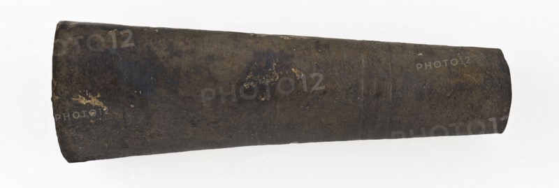 Raises knife in the form of tapered, hollow tube, has knife cutlery soil find copper? metal, Tapered hollow shaft archeology