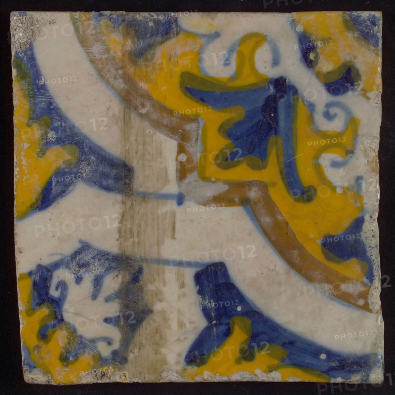 Ornament tile, diagonally across the tile white braid band motif, corner motif quarter rosette, wall tile tile sculpture ceramic